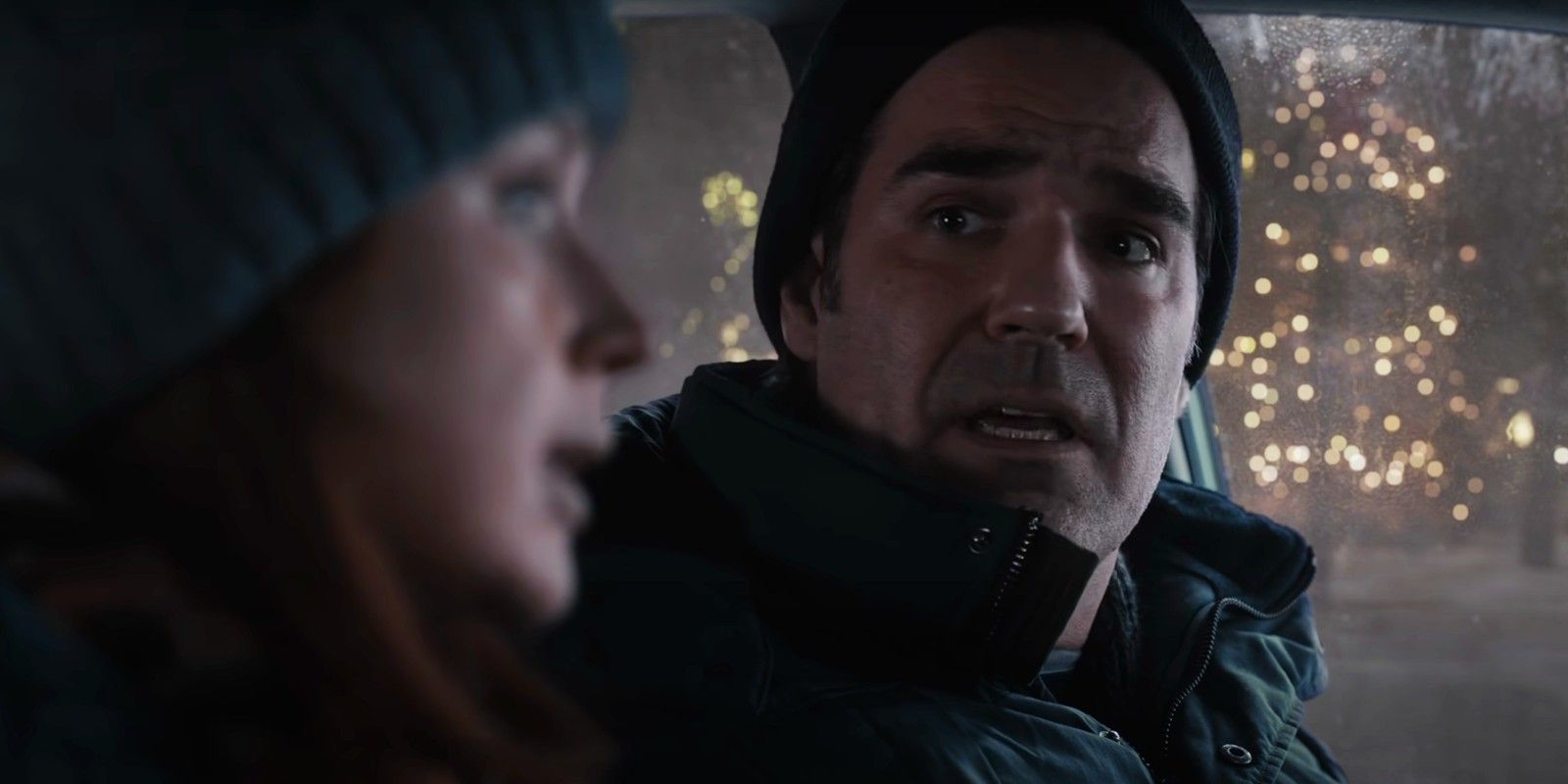 Ellie Kemper and Rob Delaney in Home Sweet Home Alone