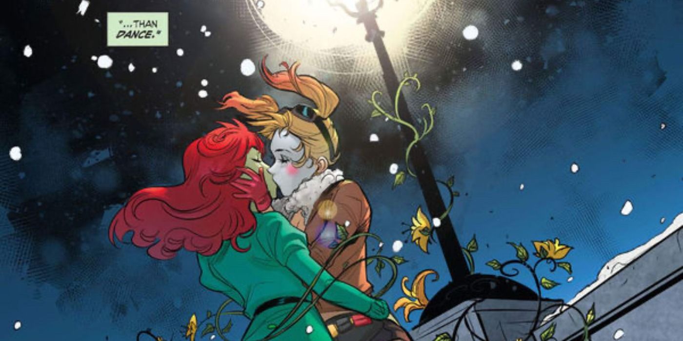 Harley Quinn and Poison Ivy kiss in DC Bombshells comics.