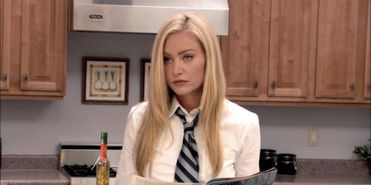 Image of Portia de Rossi as Lindsay Bluth in Arrested Development.