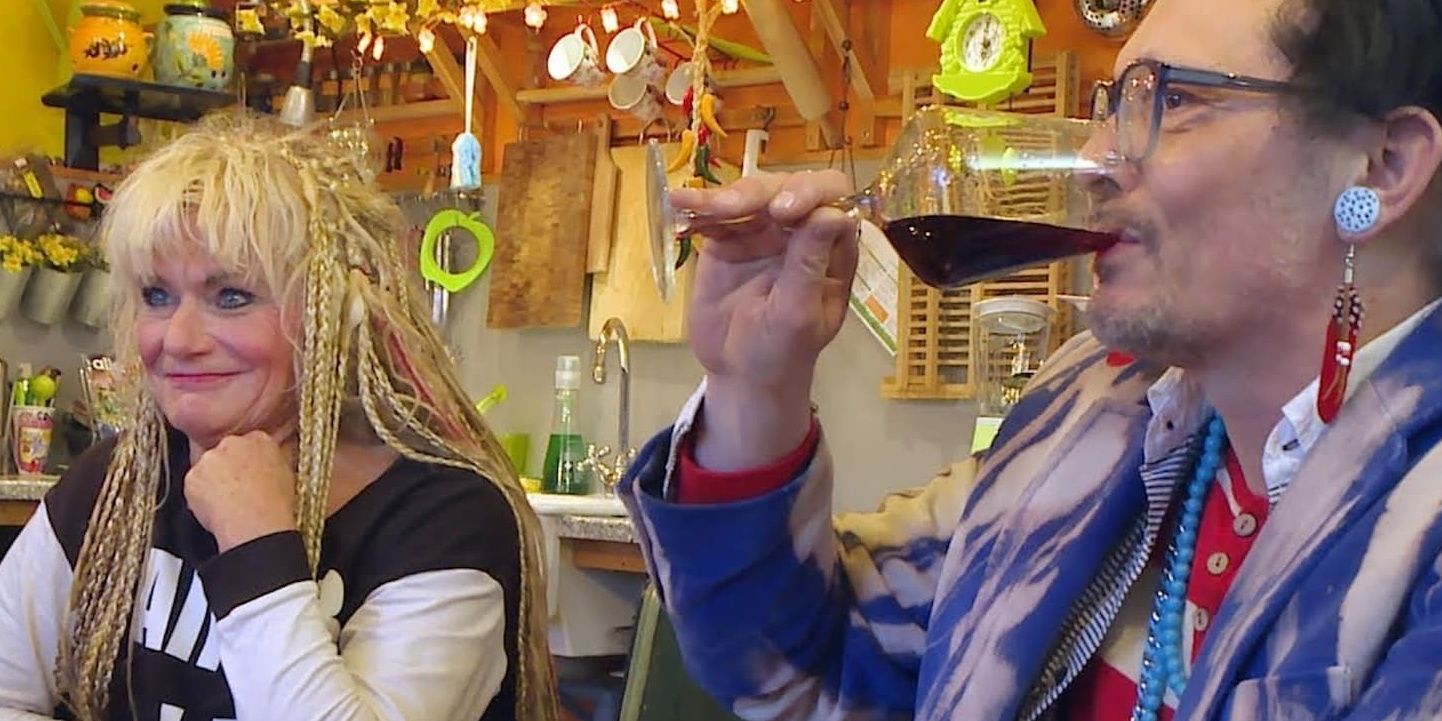 Jesse's parents drinking wine at dinner on 90 Day Fiance