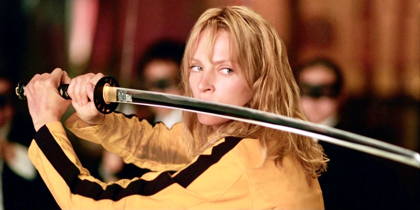 Uma Thurman as The Bride holding a sword in Kill Bill