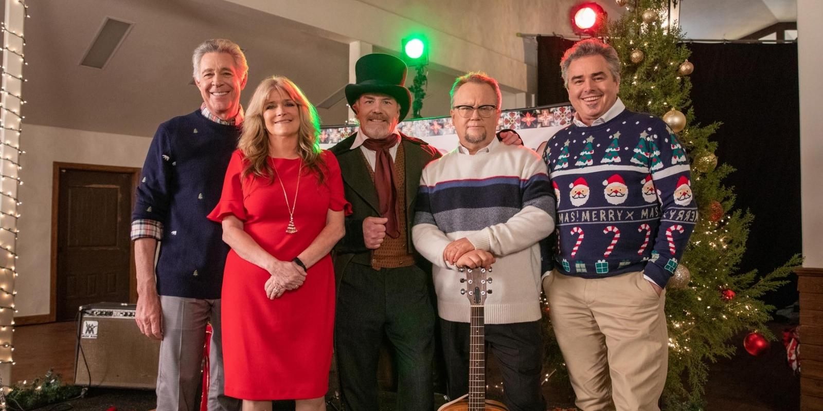 Members of The Brady Bunch original cast reunite in People Presents Blending Christmas