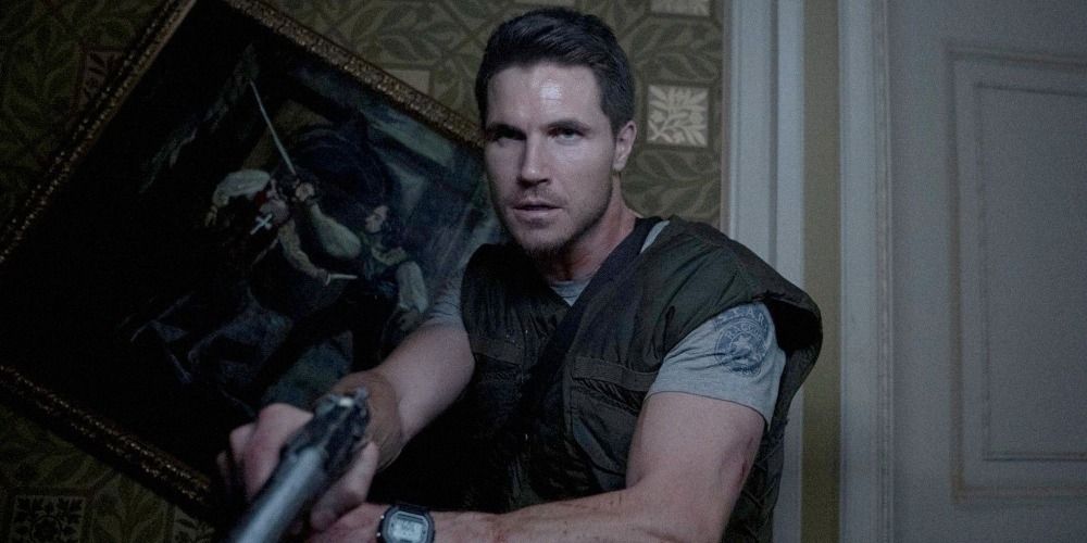 Robbie Amell as Chris Redfield in Resident Evil Welcome to Raccoon City