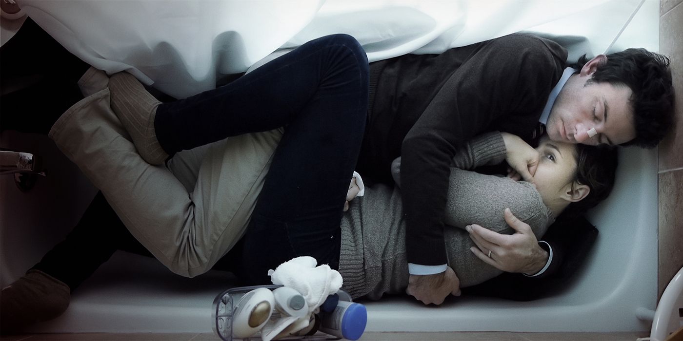 Shane Carruth and Amy Seimetz lying in a bathtub in Upstream Color.