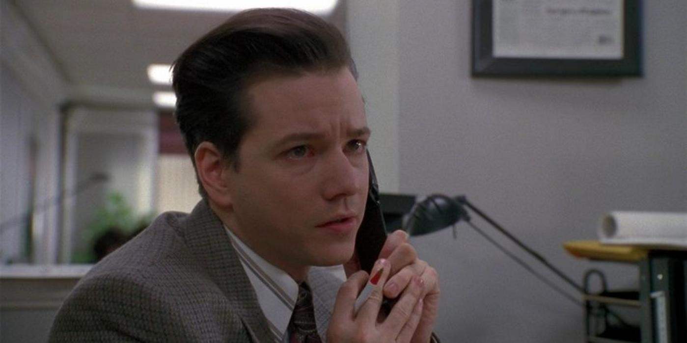 Frank Whaley on the phone in Swimming with Sharks