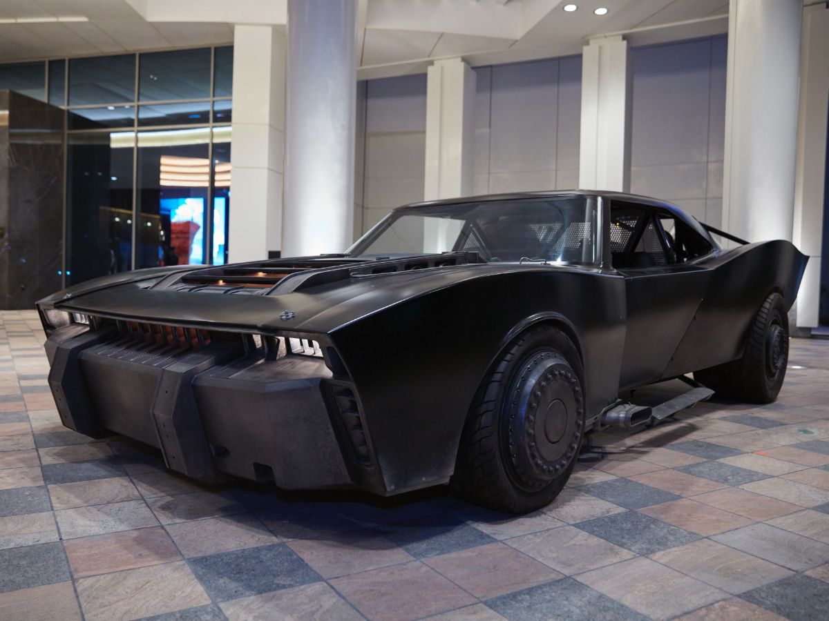 The Batmans Batmobile Revealed Much Bigger In New Photos