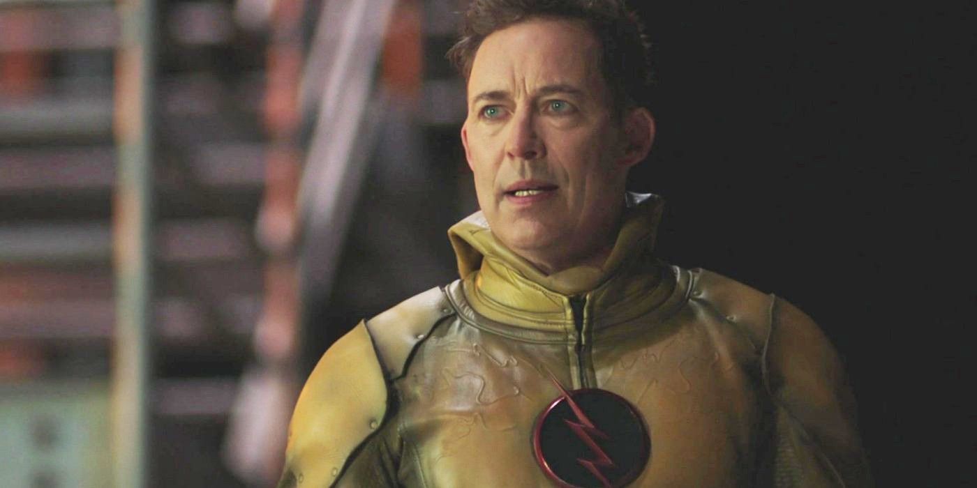 An unmasked Reverse Flash looks concerned in The Flash.