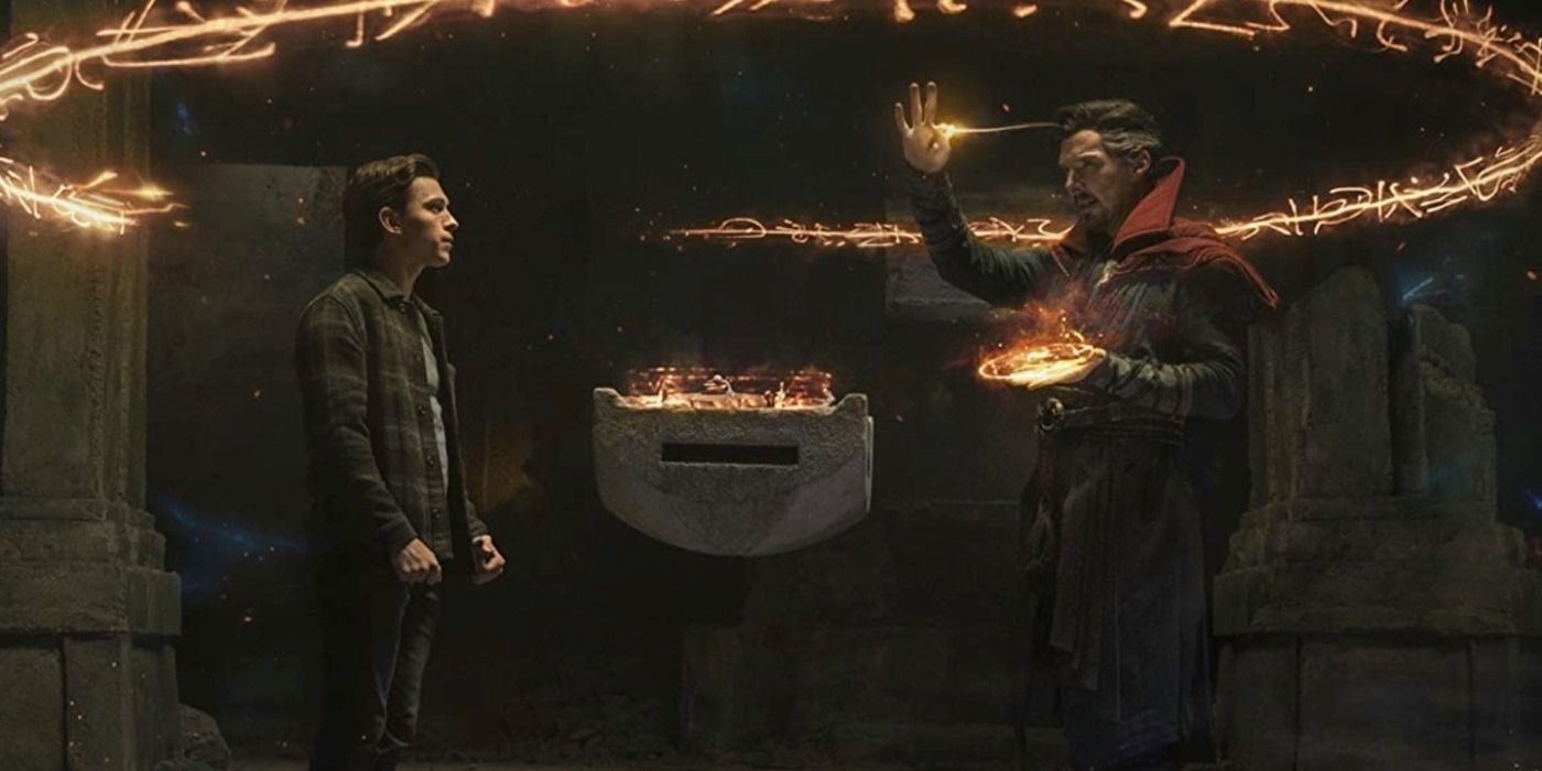 Doctor Strange helping Peter in Spider-Man: No Way Home