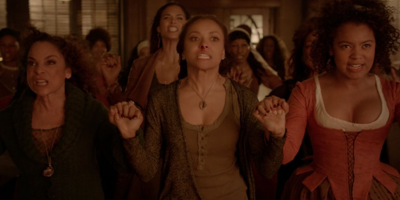 Bonnie holding hands with her ancestors in TVDwhile casting a spell