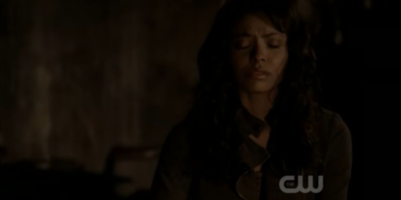 Bonnie with her eyes closed casting a spell in TVD