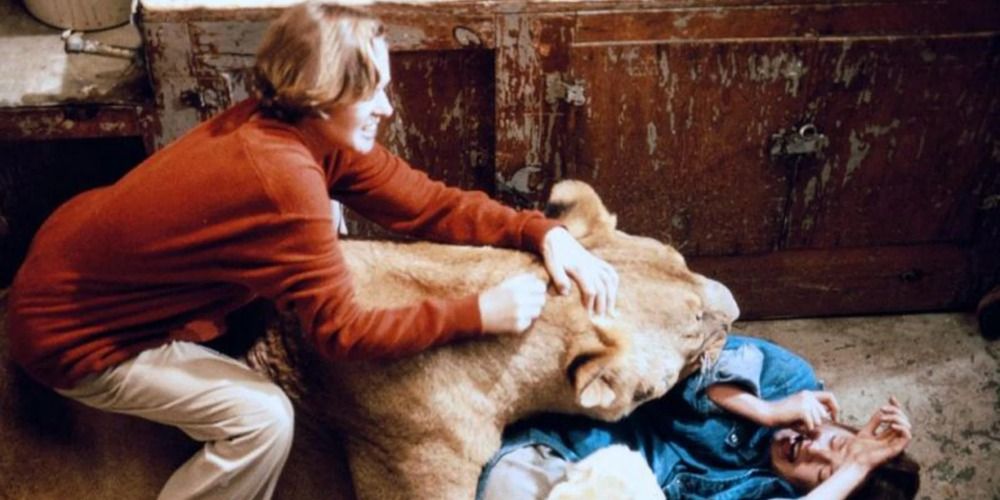 Beast: 10 Best Animal Attack Movies, According To Reddit