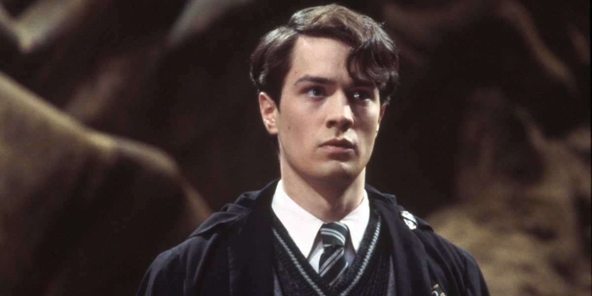 Tom Riddle gives an evil glare in Harry Potter And The Chamber Of Secrets.