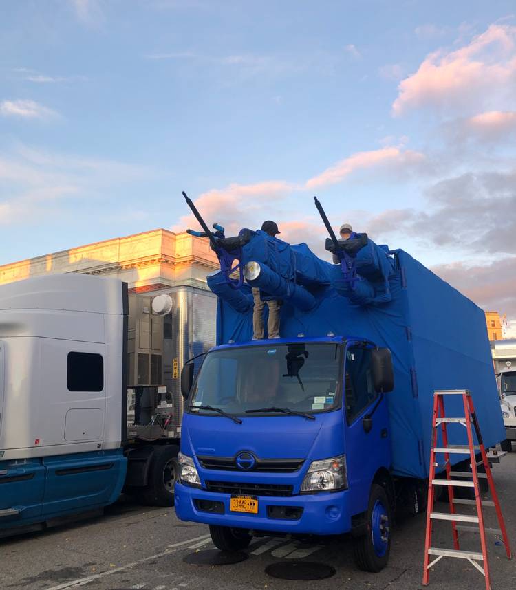 Hocus Pocus 2 BTS Photo Shows How Sanderson Sisters Flying Is Filmed