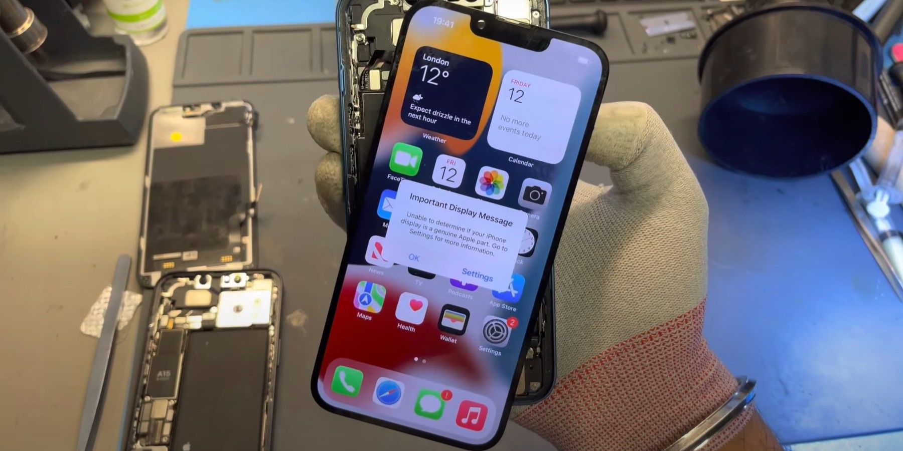 Apple Just Made It Way Easier To Replace Your Damaged iPhone 13 Screen