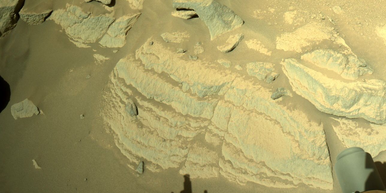 Perseverance photo of layered rocks on Mars