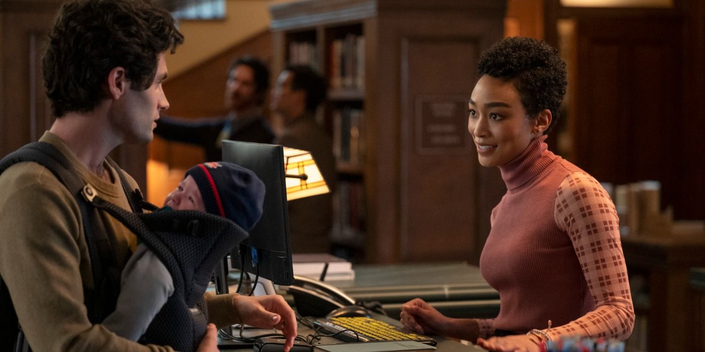 Marienne talks to Joe Goldberg in the library in Netflix's You