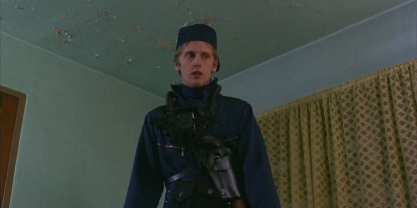 A scared police officer in Dawn of the Dead
