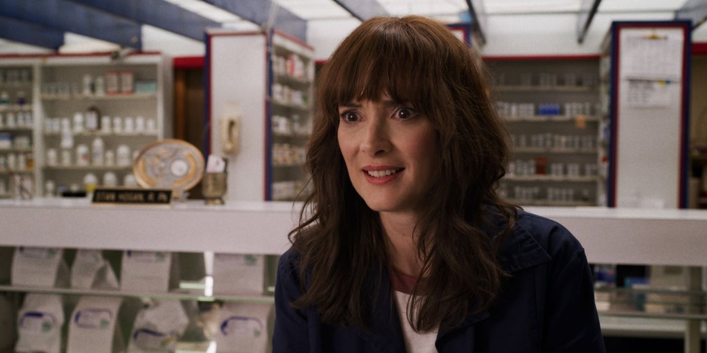 Joyce Byers looking puzzled in Stranger Things