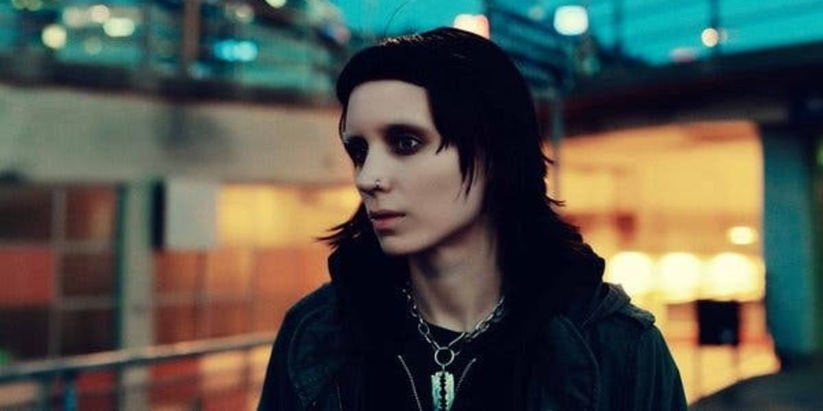 Lisbeth in a smoky eye and jacket in The Girl with the Dragon Tattoo