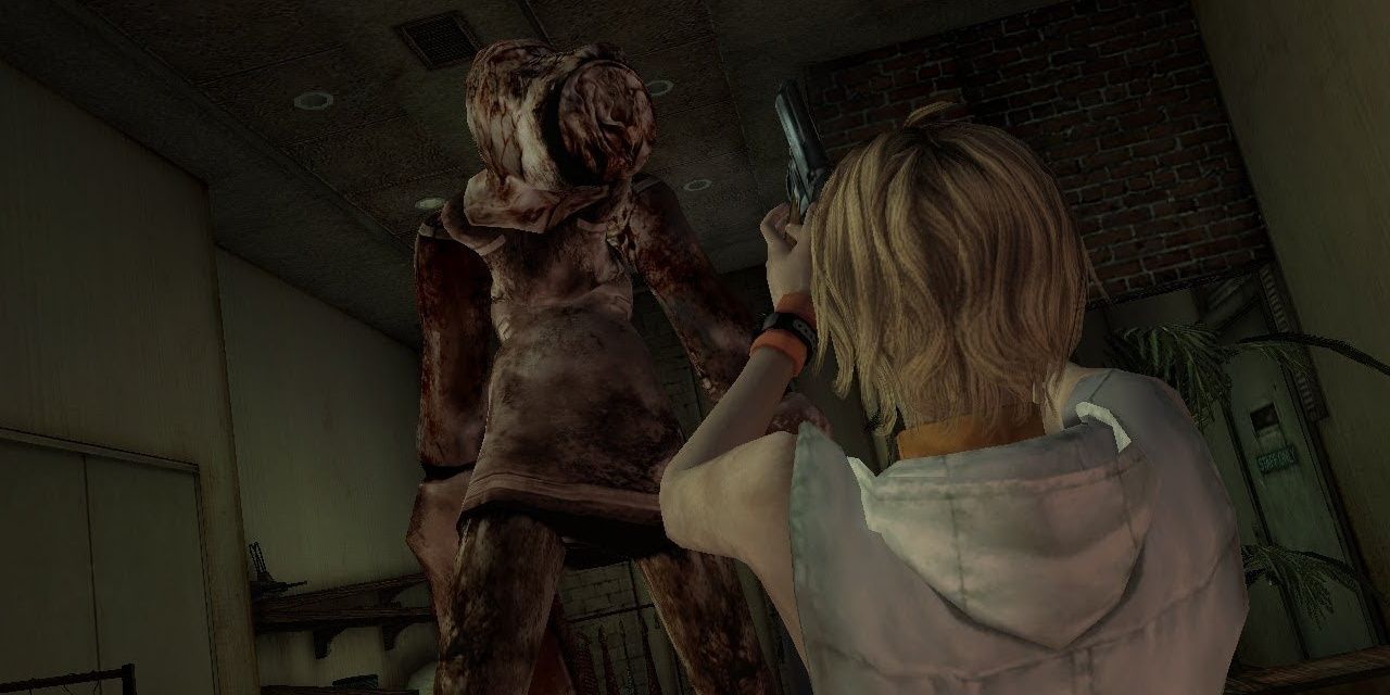 Closer attacks Heather in Silent Hill 3 