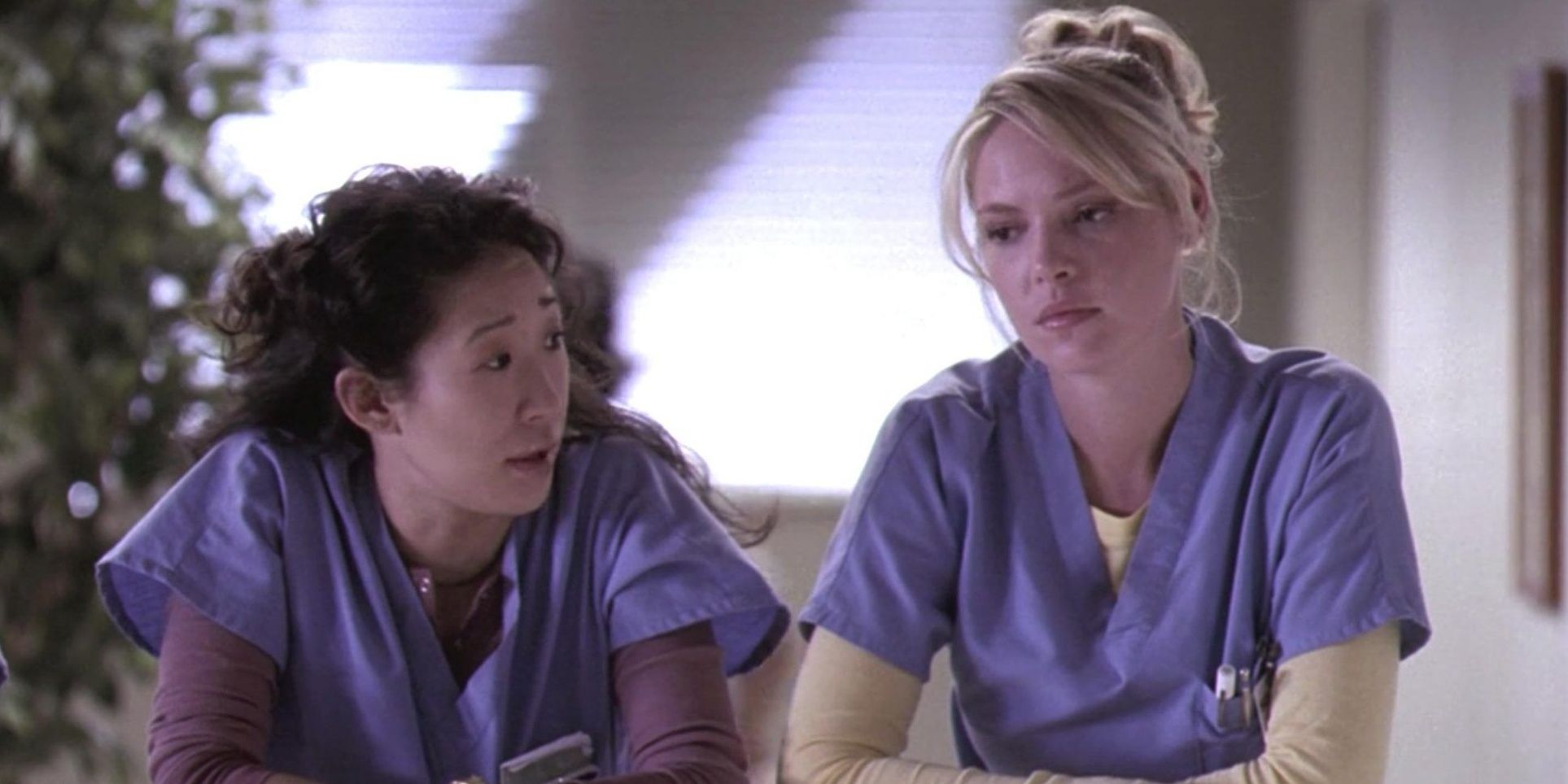 Cristina and Izzie talk in Grey&rsquo;s Anatomy