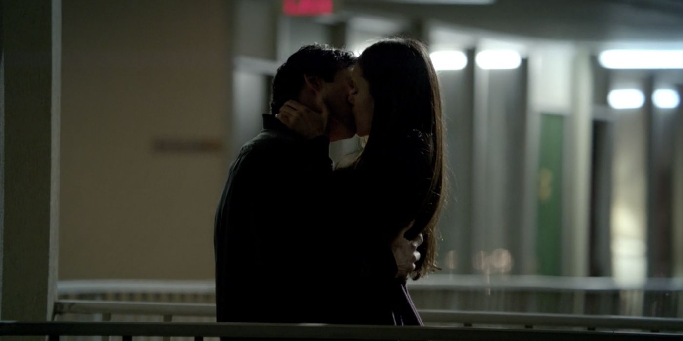 Damon and Elena kiss in the motel