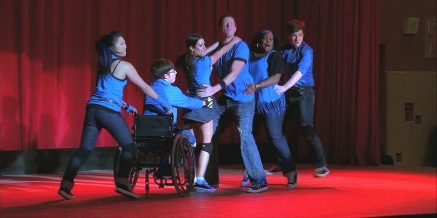 The New Directions performing Push It in Glee