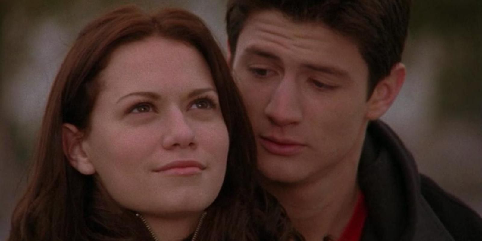 Haley James and Nathan Scott on the basketball court in One Tree Hill