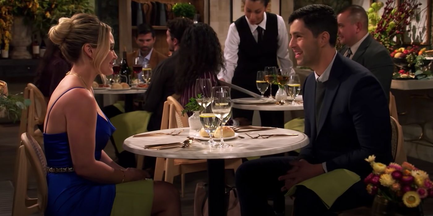 Sophie and Drew on a date at a restaurant in How I Met Your Father