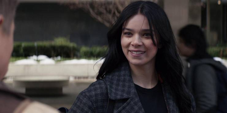 Hawkeye: Best Outfits Worn by Kate Bishop 10 Best outfits Kate Bishop wore in Hawkeye