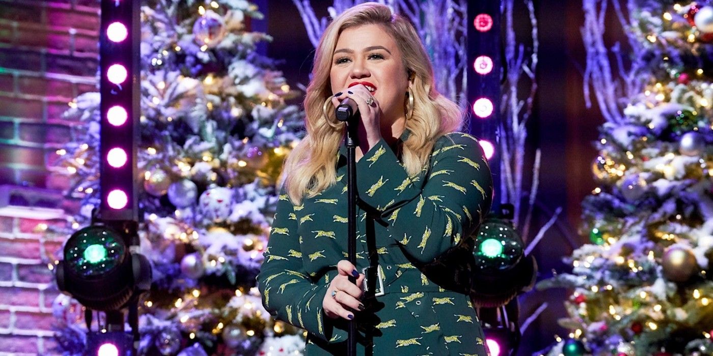 The Voice Kelly Clarkson Plans An 'Extra Special' Christmas Post Divorce