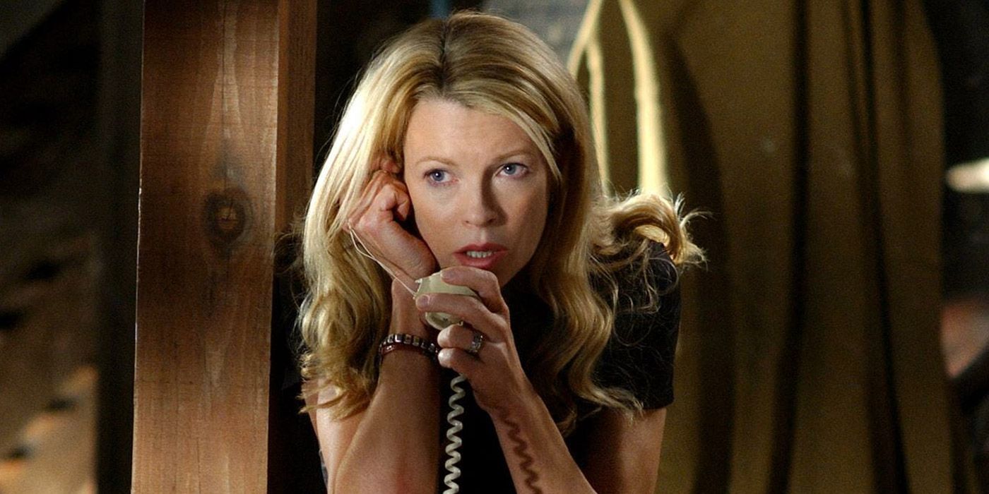 Kim Basinger as Jessica Martin in Cellular
