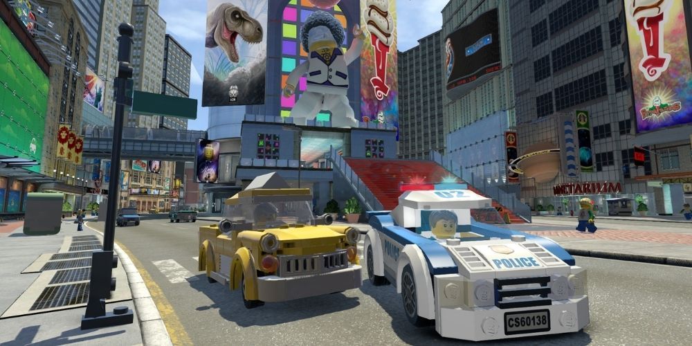 A GTA-style police chase ensues in LEGO City Undercover
