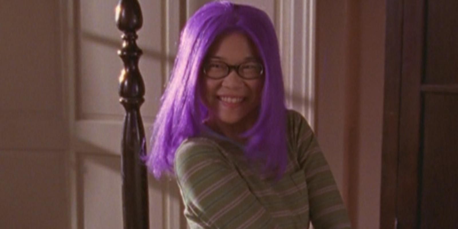 Lane Kim with her hair dyed purple in season 3 of Gilmore Girls