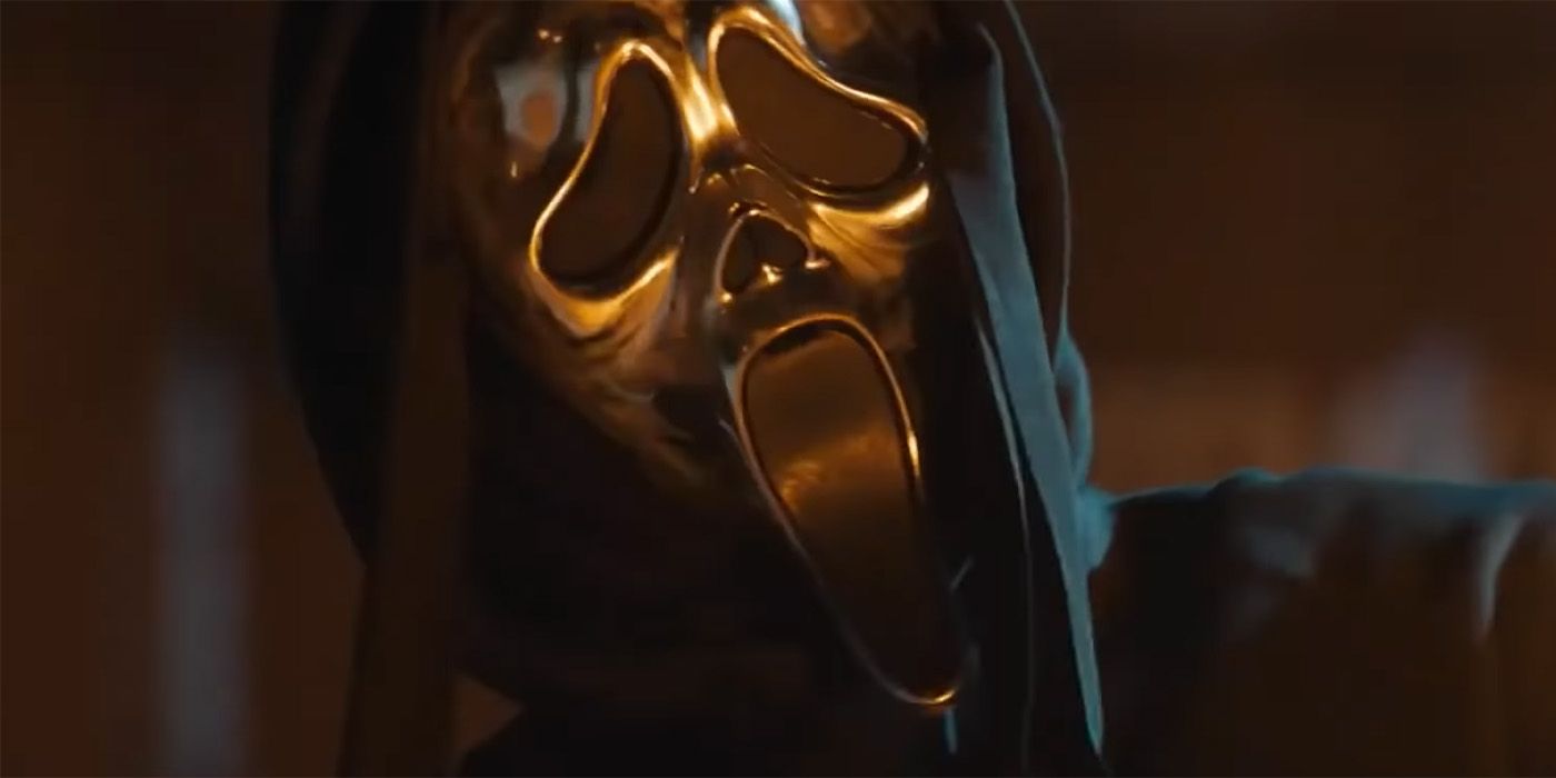 Metallic Ghostface Mask in Scream