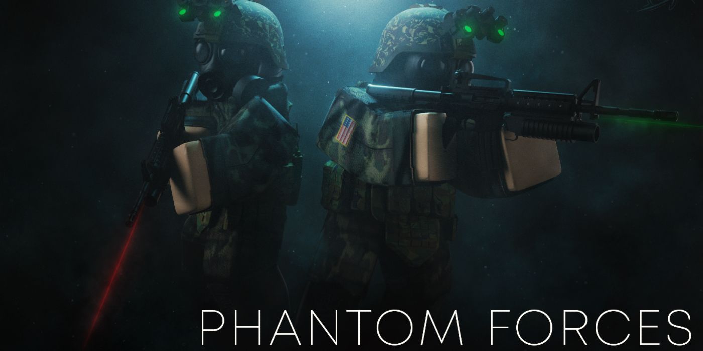 Soldiers aiming guns in Phantom Forces.