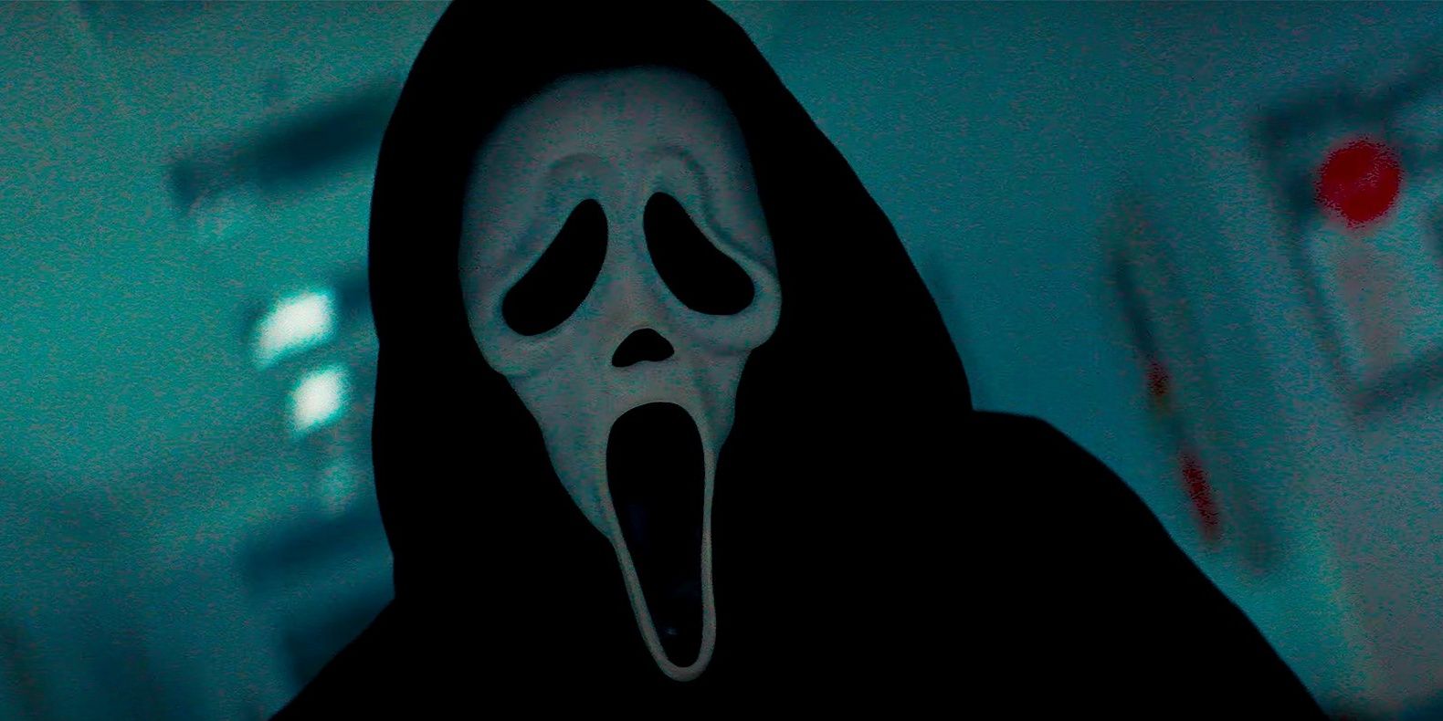Ghostface on a hospital ward in Scream (2022)