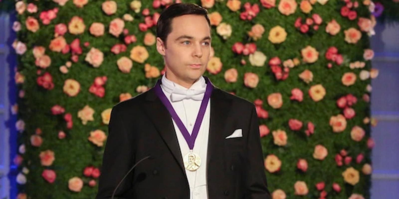 Sheldon Cooper pronuncia su discurso del Premio Nobel en The Big Bang Theory