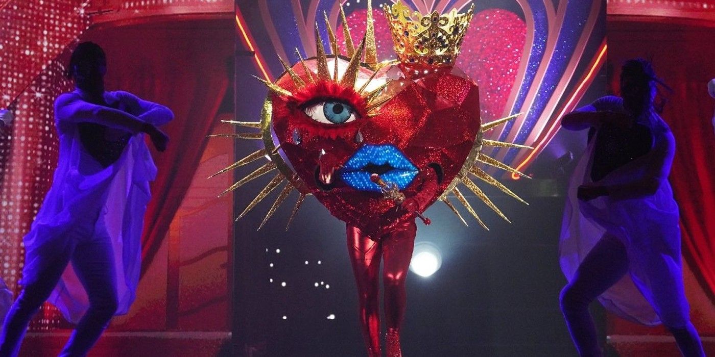 queen of hearts costume masked singer