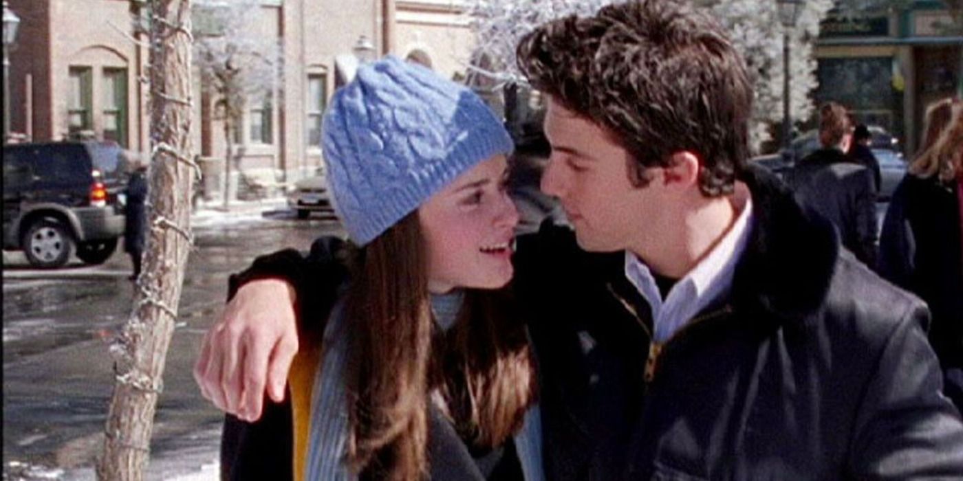 Rory e Jess andando por Stars Hollow em Gilmore Girls