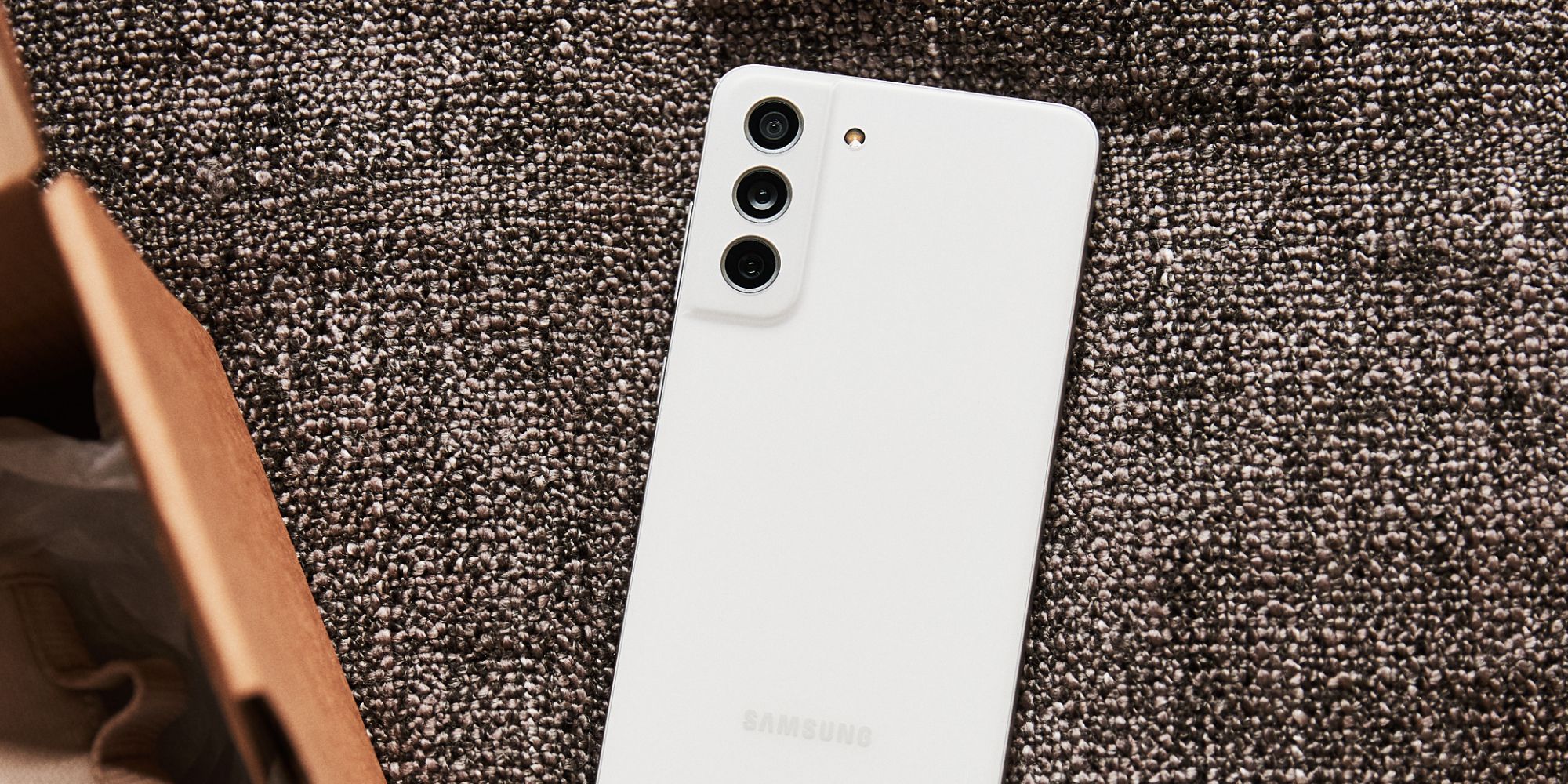 A white Samsung Galaxy S21 FE