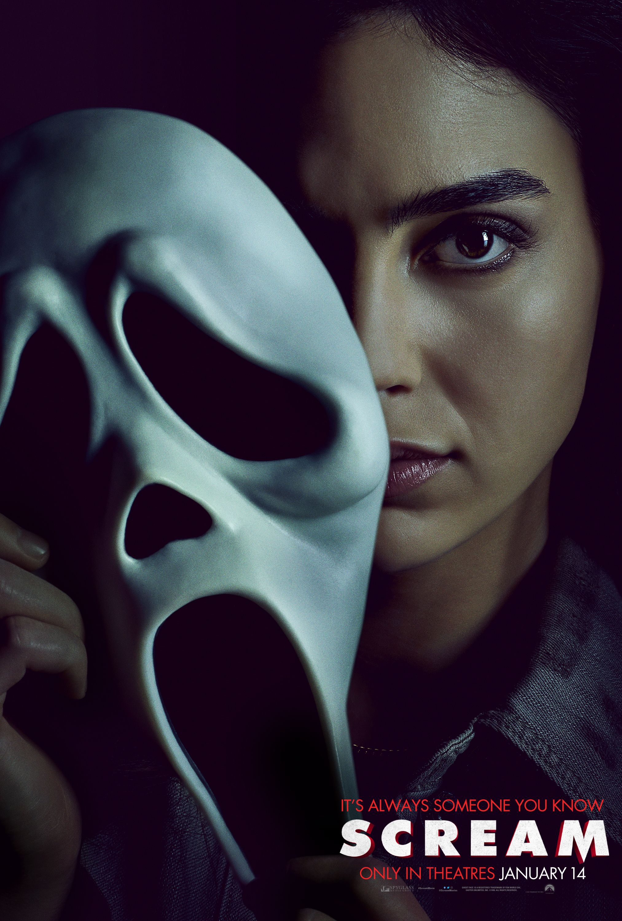 Ghostface Mask Is Held By 9 Different Characters In Scream 5 Posters