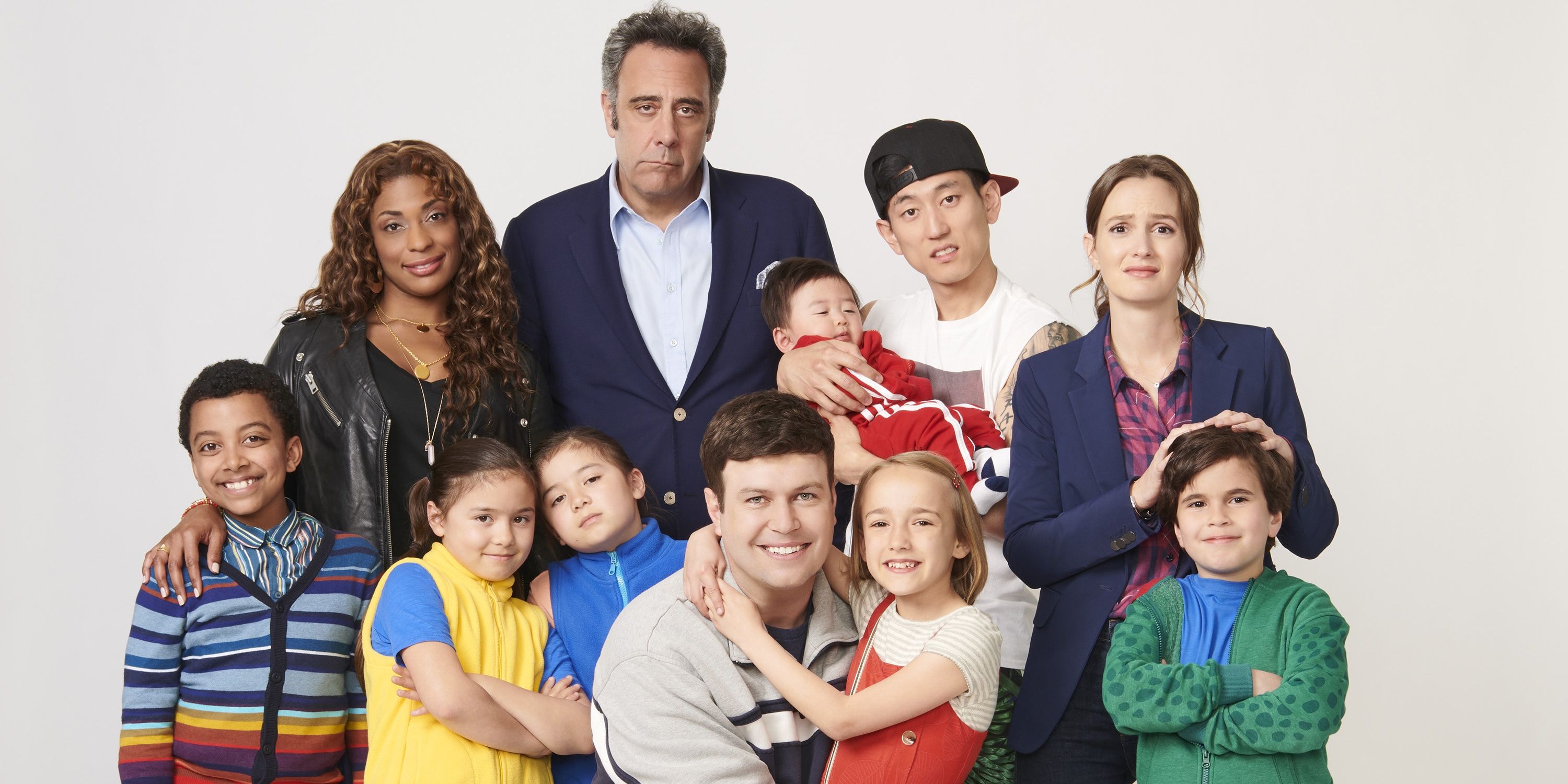 the cast of Single Parents including Taran Killam, Leighton Meester, Brad Garrett and Kimrie Lewis 
