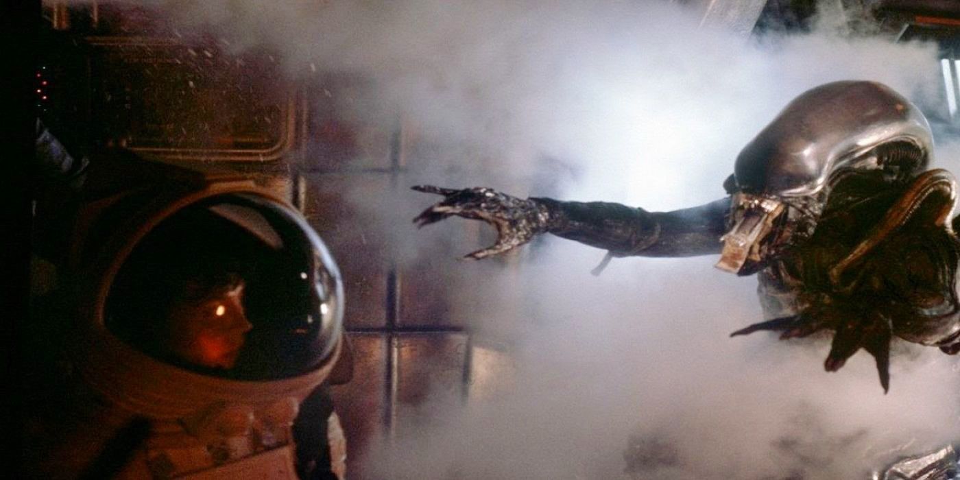 Alien 1979 Ellen Ripley Xenomorph Fog Ending