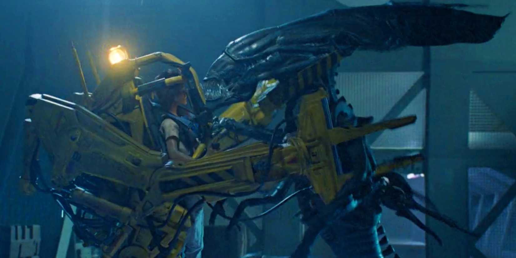 Aliens 1986 Ripley Fights Xenomorph Alien In Suit