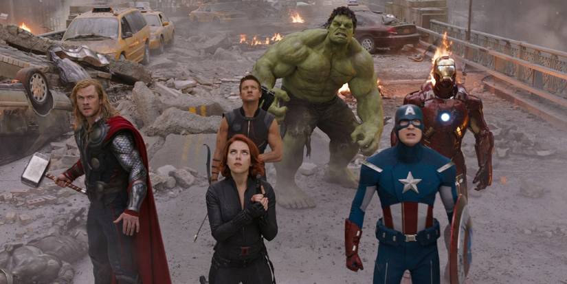  Thor, Black Widow, Hawkeye, Hulk, Captain America, and Iron Man on a destroyed bridge in The Avengers (2012)