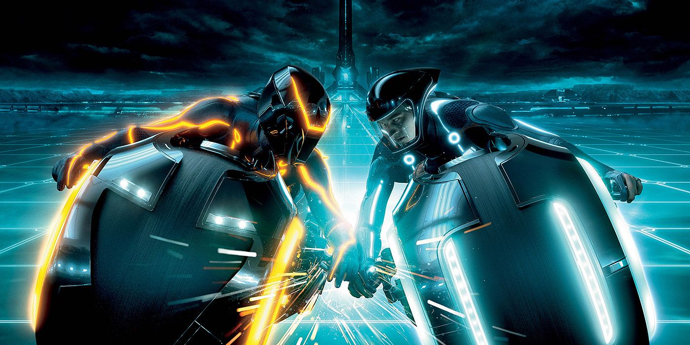Two light cyclists in TRON Legacy
