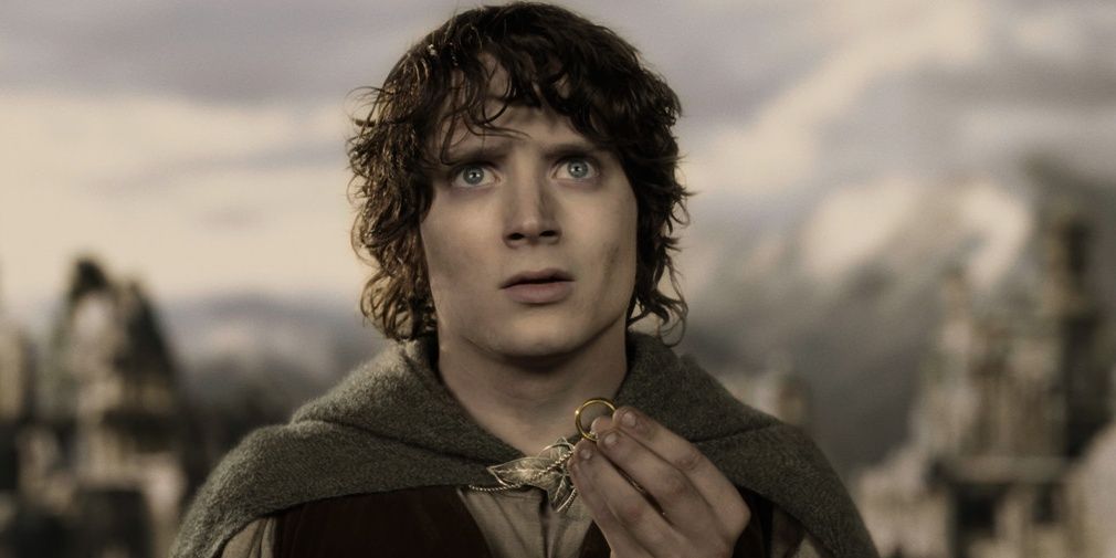 Frodo with the ring in The Lord Of The Rings The Two Towers