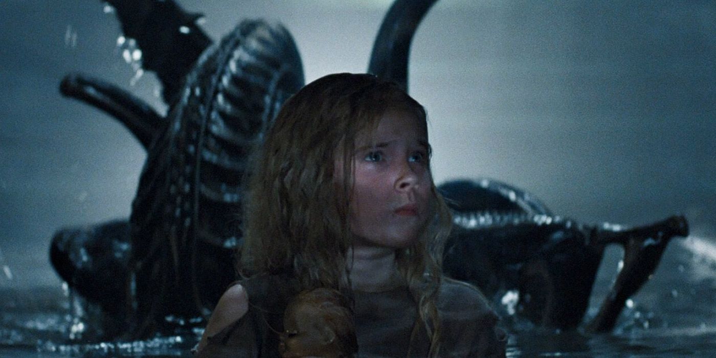 Newt attacked by a xenomorph in Aliens