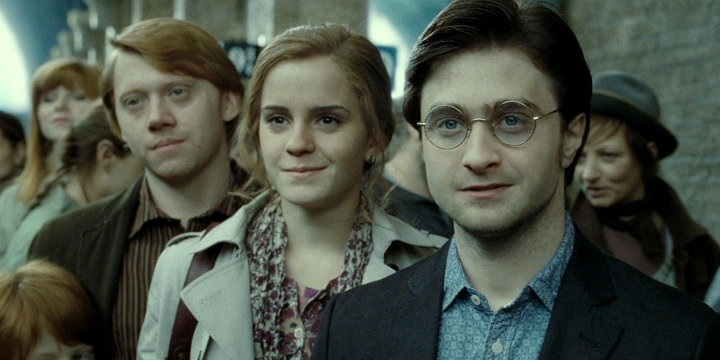 Harry Potter, Hermione and Ron in Deathly Hallows Ending.